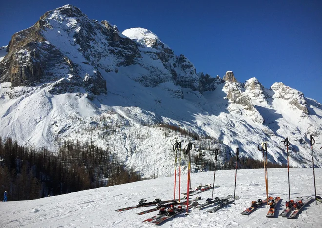 Odprtje smučišč so tudi v Italiji znova preložili. FOTO: Jure Eržen/Delo