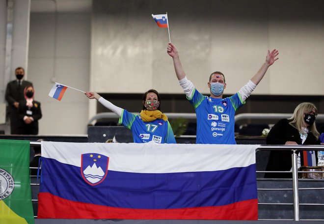 Slovenci so imeli tudi podporo navijačev. FOTO: Mohamed Abd El Ghany/Reuters