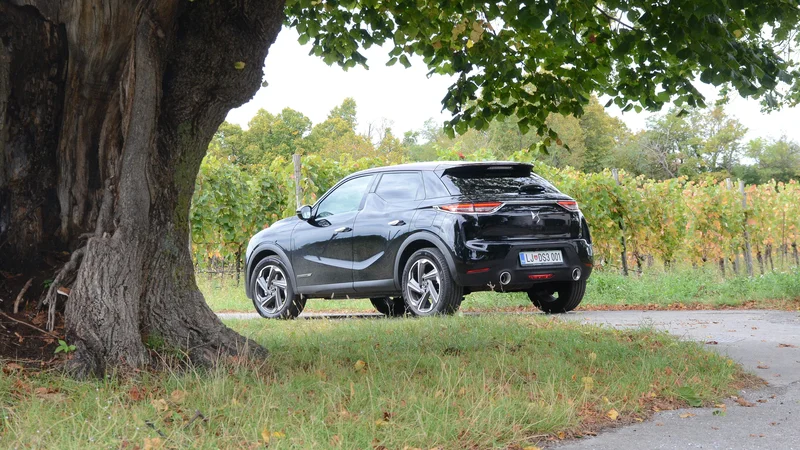 Fotografija: DS3 crossback je vstopni predstavnik prestižne francoske znamke, ki je izšla iz Citroëna.
Foto Gašper Boncelj