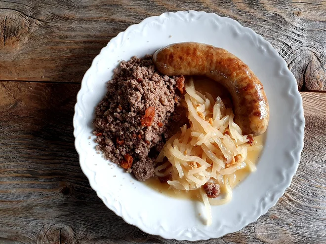 Poletov recept: Ajdovi žganci. FOTO: Tanja Drinovec