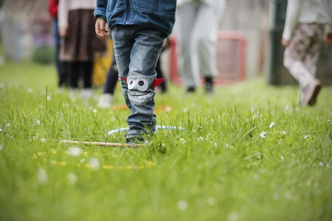 Otroci, ki imajo kakršnekoli znake slabega počutja, naj ostanejo doma, poziva Janja Bogataj. FOTO: Uroš Hočevar/Delo