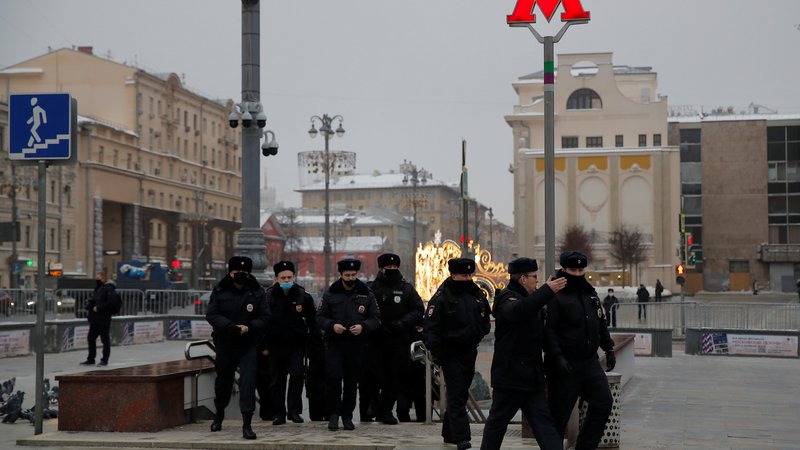 Fotografija: Policisti na moskovskih ulicah. FOTO: Maxim Shemetov/Reuters