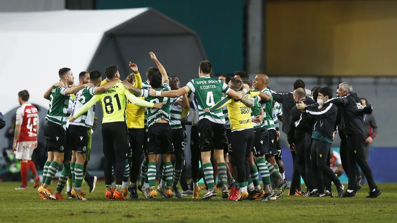 Fotografija: Andraž Šporar je osvojil svojo prvo lovoriko v dresu Sportinga. FOTO: Pedro Nunes/Reuters