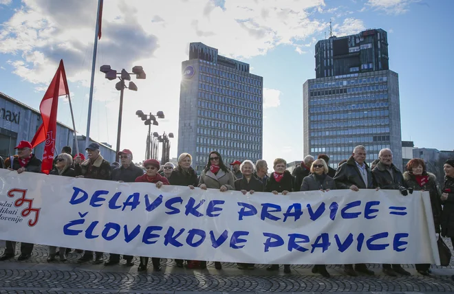 Pred nekaj leti je bila v eni večjih gospodarskih družb v Sloveniji opravljena raziskava o vplivnosti in razvrščanju posameznih motivacijskih dejavnikov na razpoloženje zaposlenih.Foto Jože Suhadolnik/Delo