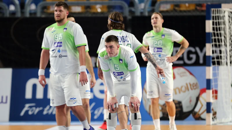 Fotografija: Slovenci zapuščajo SP razočarani. FOTO: Mohamed Abd El Ghany/AFP