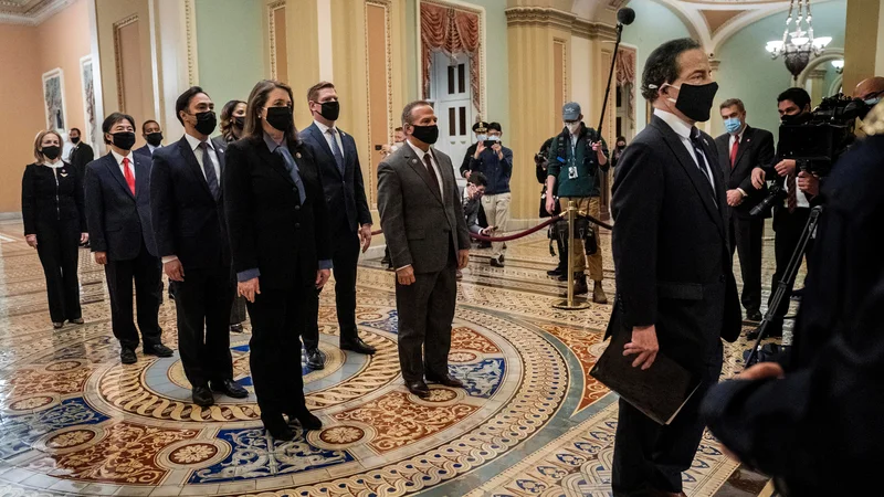 Fotografija: Upravitelje ustavne obtožbe oziroma v tem primeru tožilce je v senatu vodil Jamie Raskin iz Marylanda, ki je prebral obtožnico. FOTO: Reuters