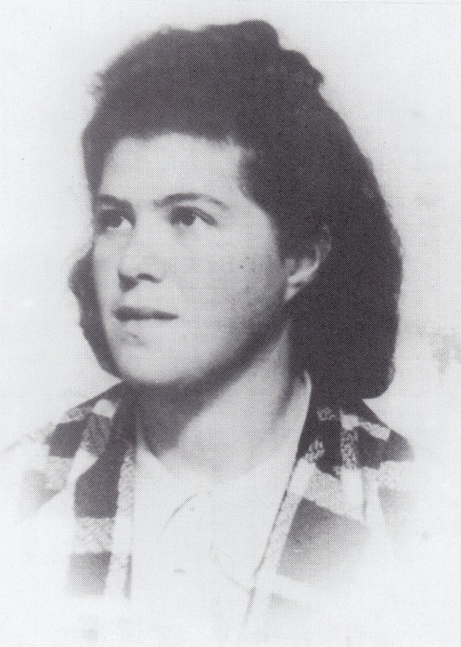 Vera Moskovič, Judinja iz Ljubljane. Fotografija je skenirana iz fotografskega zbornika <em>Slovenski študenti in Univerza: 1941–1945,</em><em> </em>ki ga je uredila Ana Benedetič.