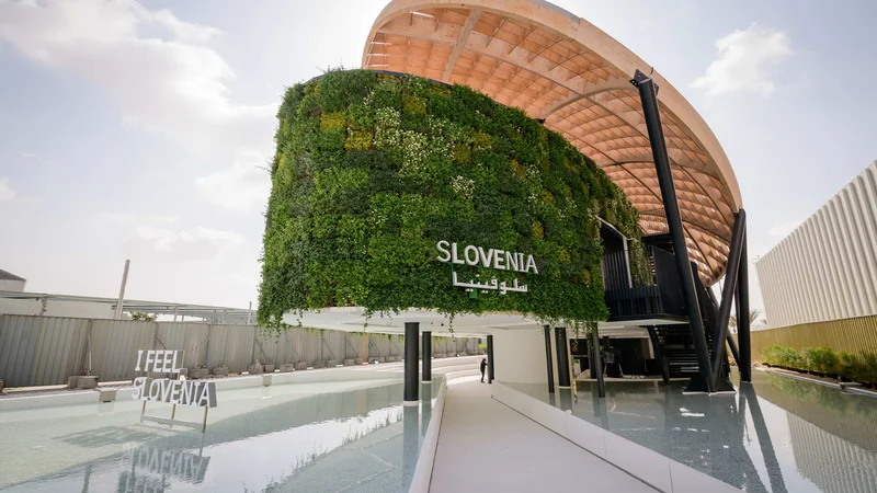 Fotografija: Slovenski paviljon na svetovni razstavi Expo, ki bo potekala od 1. oktobra letos do 31. marca 2022, stoji ob vhodu na razstavišče. FOTO: Nebojša Tejić/STA