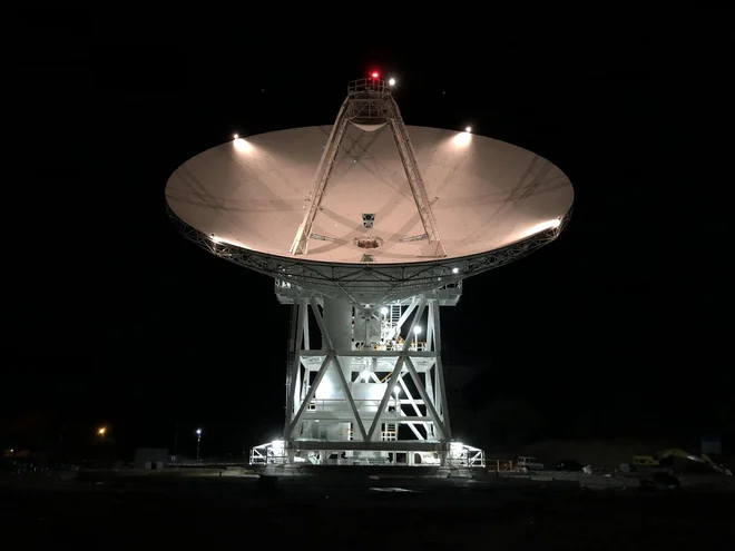 Nova antena bo že kmalu pokazala svoje sposobnosti, ko bo komunicirala z roverjem, ki bo pristal na Marsu. FOTO: NASA/JPL-Caltech