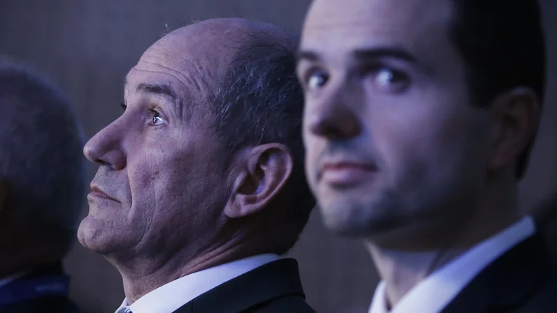 Fotografija: Začasno opravljanje funkcije ministra je mogoče največ tri mesece. FOTO: Jure Eržen/delo