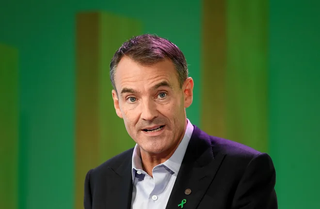 Bernard Looney izvaja prestrukturiranje naftne družbe BP, ki so ga začrtali že njegovi predhodniki: preusmerja se k obnovljivim virom. Foto Toby Melville/Reuters
