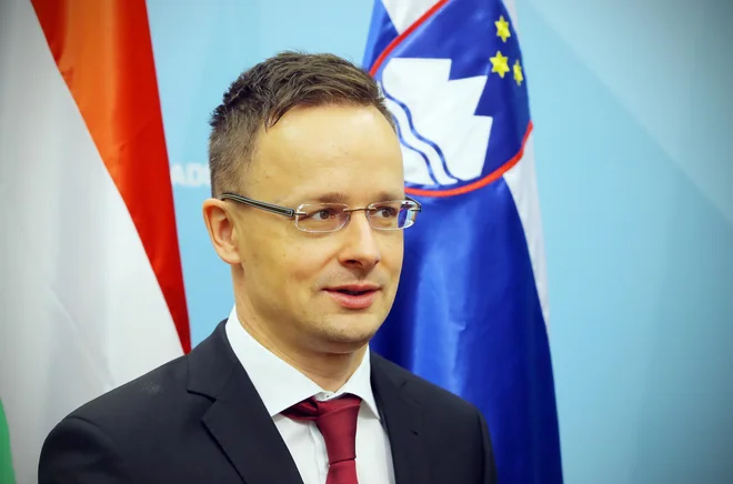 Madžarski zunanji minister<strong> </strong>Péter Szijjártó je odšel v Kijev, da bi »ustavil slabšanje« odnosov med sosedama. FOTO: Jože Suhadolnik/Delo