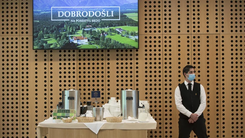 Fotografija: »Naša dejavnost ni imela dogodkov že od marca, teh pa ne bo niti v prvi polovici leta, zato se vsi nadejamo boljše druge polovice leta,« je dejal Miha Kovačič, direktor Kongresnega urada Slovenije. FOTO: Jure Eržen/Delo