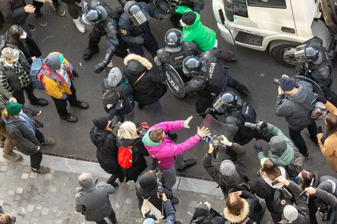 Še prejšnji teden sem – tudi zaradi dolgoletnega zglednega sodelovanja – morda naivno verjela, da je MOL naš zaveznik v ustvarjanju strpne, raznolike kulturne krajine v mestu. Foto Voranc Vogel!Delo