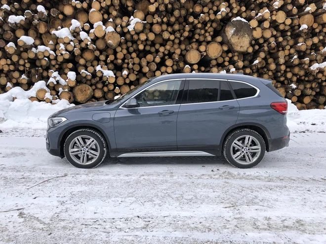 BMW X1 je dolg 4,45 metra. Foto Aljaž Vrabec