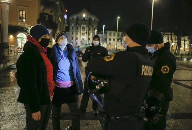 Posredovala je policija. FOTO: Jože Suhadolnik/Delo