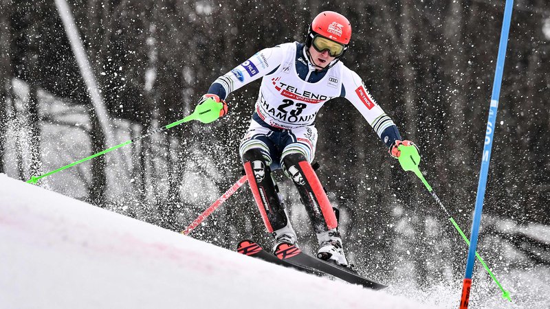 Fotografija: Štefan Hadalin je z dvanajstim mestom na slalomu v Chamonixu dosegel svojo najboljšo uvrstitev v tej sezoni. FOTO: Jeff Pachoud/AFP