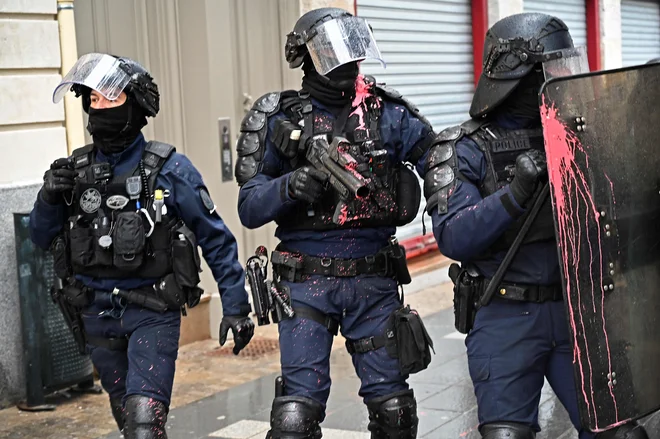 Policija je na proteste odgovorila z nasiljem. FOTO: Damien Meyer/AFP