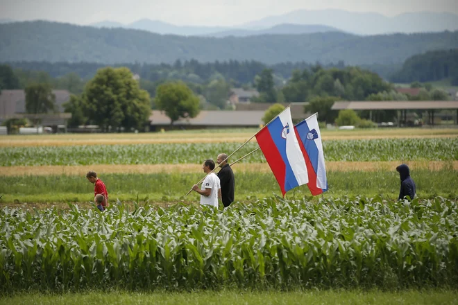 Z delitvijo Slovenije na deset pokrajin in na Ljubljano ter Maribor kot mestni občini s posebnim statusom se še vedno ne strinjajo v vseh koncih države. Foto: Jure Eržen/Delo
