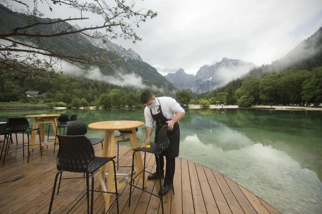 Letos slovenski turizem pričakuje podobne številke kot lani, a z nekoliko manj slovenskimi in nekoliko več tujimi gosti. FOTO: Jure Eržen/Delo