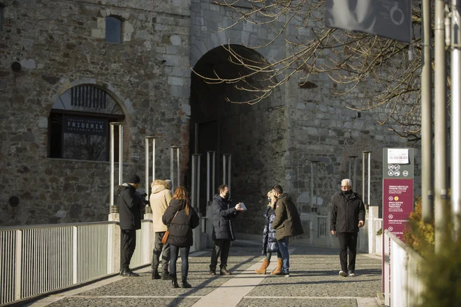 Grajska vrata so odprta vsak dan med 10. in 18. uro.FOTO: Jure Eržen/Delo