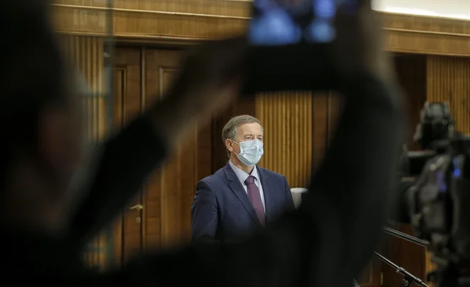 Ko se bodo Desusovi poslanci izrekli, bo Janez Janša predlagal novega ministra za zdravje. FOTO: Blaž Samec/Delo