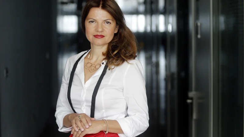 Fotografija: Sonja Šmuc bo GZS vodila le še do konca meseca. FOTO: Blaž Samec/Delo