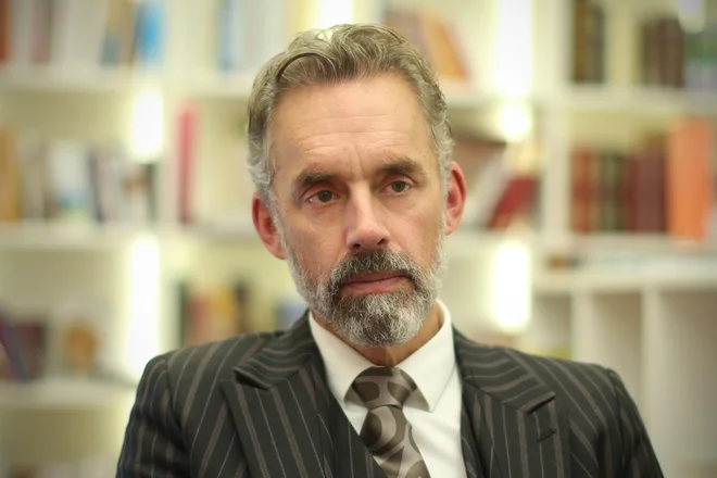 Jordan Peterson se je v Beogradu sicer okužil s koronavirusom, a mu je koktejl antidepresivov, ki mu jih je predpisal tamkajšnji zdravnik, le pomagal. FOTO: Jure Eržen/Delo