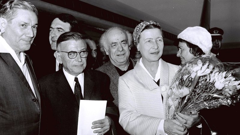Fotografija: Jean Paul Sartre in Simone de Beauvoir marca 1967 na obisku v Izraelu. Foto Wikipedija