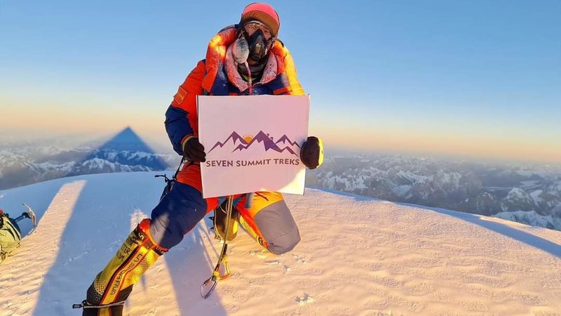 Fotografija: Prva fotografija zgodovinskega podviga – prvega zimskega vzpona na K2. FOTO: Seven Summit Treks