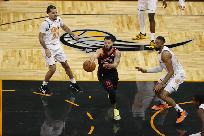 Fred VanVleet (v sredini) je dosegel osebni strelski rekord v NBA. FOTO: Kim Klement/Usa Today Sports