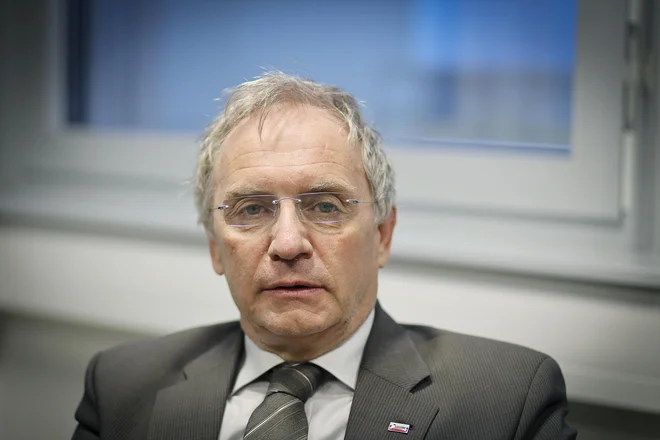 Dogovorjeno je, da se prek Ukoma usklajujejo naši nastopi, pojasnjuje Aleš Hojs. FOTO: Jože Suhadolnik/Delo