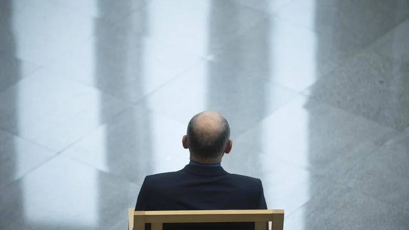 Fotografija: Janez Janša je postal sinonim za razgradnjo javnega zdravstva, sociale in v zadnjem času še šolstva.
Foto: Jure Eržen/Delo