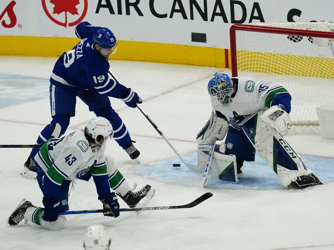 Jason Spezza je na svoji 1.133 tekmi dosegel osmi hat-trick. FOTO: John E. Sokolowski/Usa Today Sports