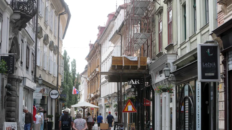 Fotografija: Stari trg nič več ne napolnjujejo množice turistov. Foto Mali Igor