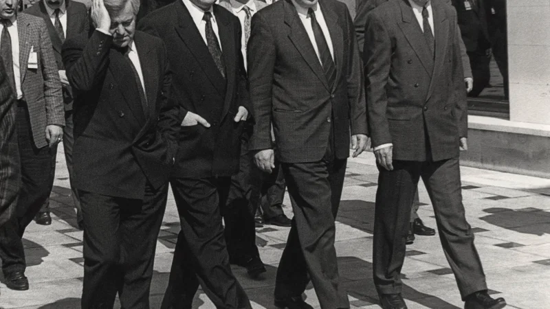Fotografija: Milan Kučan, Franjo Tuđman, Slobodan Milošević in Kiro Gligorov na enem od sestankov predsednikov republik spomladi leta 1991 Foto Srdjan Živulović