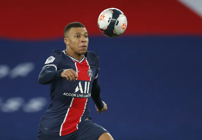 Kylian Mbappé bo udarna moč PSG. FOTO: Gonzalo Fuentes/Reuters