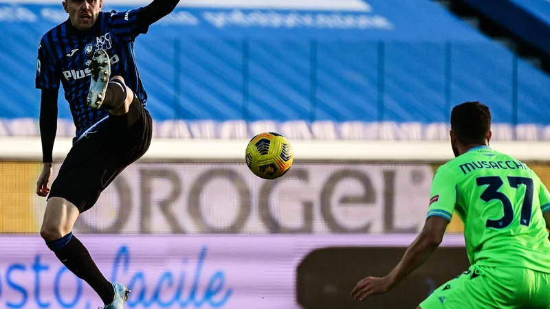 Fotografija: Josip Iličić je dosegel četrti prvenstveni gol v sezoni, a je njegovo moštvo zapravilo lepo prednost. FOTO: Miguel Medina/AFP
