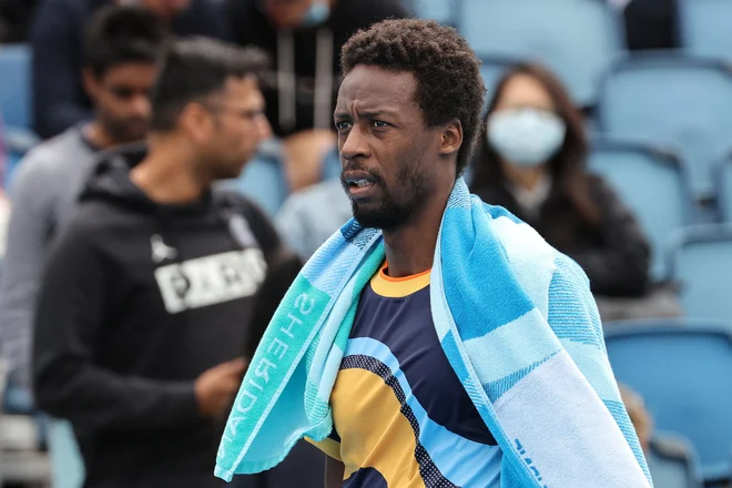 Med moškimi je že izpadel 10. postavljeni Francoz Gael Monfils. FOTO: David Gray/AFP