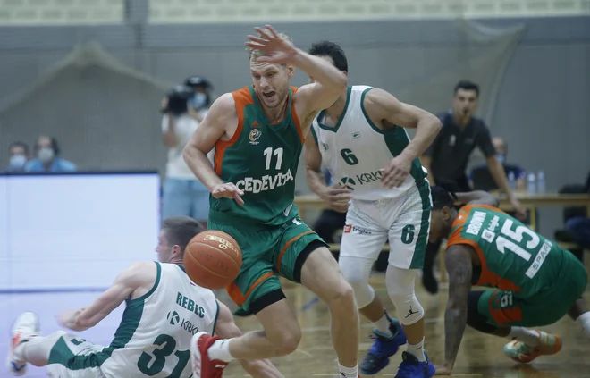 Za sredo predvidena tekma med Cedevita Olimpijo in Krko je padla v vodo. FOTO: Blaž Samec