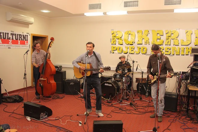 Joe &amp; the Rhythm Boys so sodelovali v projektu Rokerji pojejo pesnike. FOTO: Brada By Night