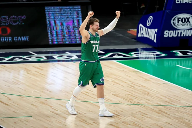 Luka Dončić je v zadnji četrtini ob vodstvu za 23 točk že slavil zmago, za katero pa se je Dallas moral truditi vse do konca. FOTO: Kevin Jairaj/USA Today Sports
