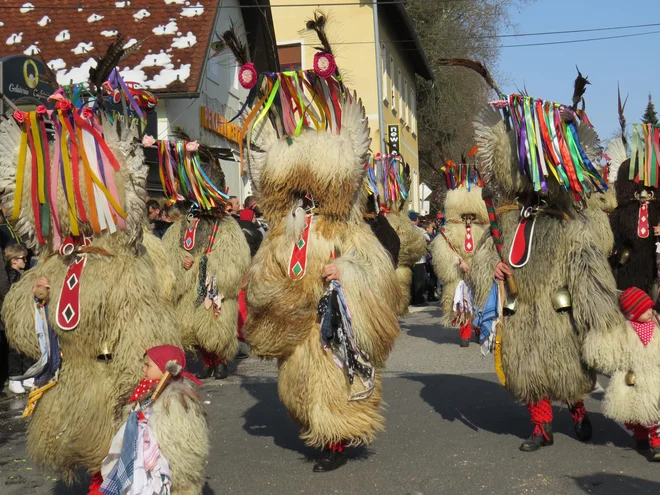 Ptujski kurenti bodo letos predvsem obujali spomine na pretekla pustovanja. FOTO: Franc Milošič/Delo