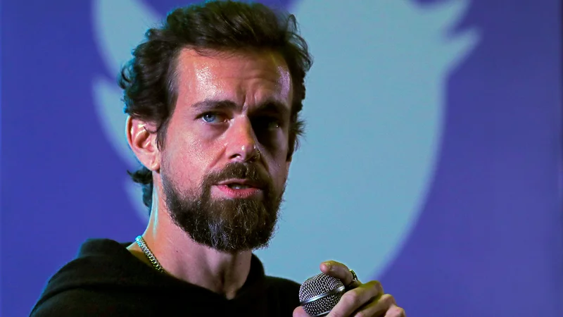 Fotografija: Na oceno, da bi na poslovanje Twitterja utegnila vplivati ukinitev objav Donalda Trumpa, je njegov ustanovitelj in izvršni direktor Jack Dorsey odgovoril, da je Twitter platforma, ki je mnogo večja od katere koli posamezne teme ali računa. FOTO: Anushree Fadnavis/Reuters