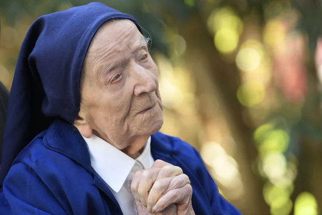 Lucile Randon je okužbo prebolela asimptomatsko. FOTO: Nicolas Tucat/AFP