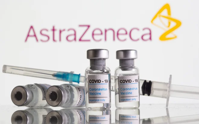 Nedavna študija univerze Witatersrand v Johannesburgu in britanskega Oxforda je sicer pokazala, da cepivo AstraZeneca nudi zgolj 'minimalno' zaščito pred blagim do zmernim potekom covida po okužbi z južnoafriško različico. FOTO: Dado Ruvic/Reuters