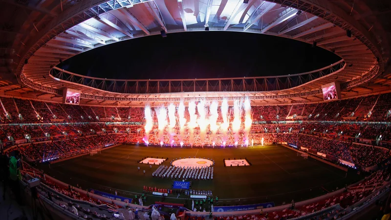 Fotografija: Štadion v Al-Rayyanu bo prizorišče finala svetovnega klubskega prvenstva, čez dve leti pa tudi mundiala 2022, na katerega meri tudi Slovenija. FOTO: Karim Jaafar/AFP