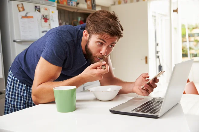 Ker priporočeno porcijo izdelka določi proizvajalec sam, tu lahko nastane težava. FOTO: Shutterstock
