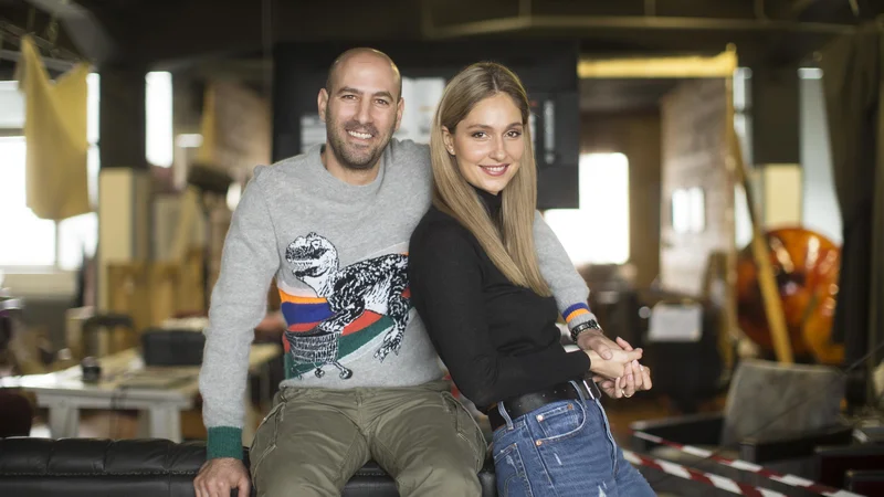 Fotografija: Običajno se novo poglavje njune zgodbe o uspehu začne tako, da pride Lior domov in reče: »Imam eno idejo ...« FOTO: Jure Eržen