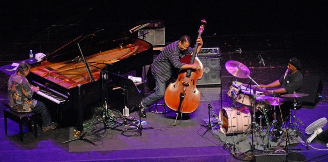 The Power of Three oziroma Chick Corea, Stanley Clark in Lenny White leta 2009 na 50. Jazz festivalu v Ljubljani. FOTO: Primož Zrnec/Delo